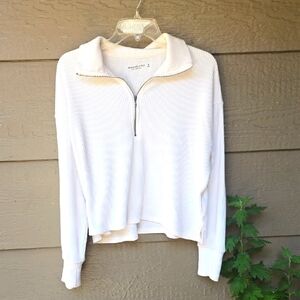 A&F Abercrombie & Fitch Sexy Soft A&f Cozy Cream Chenille Quarter Zip M